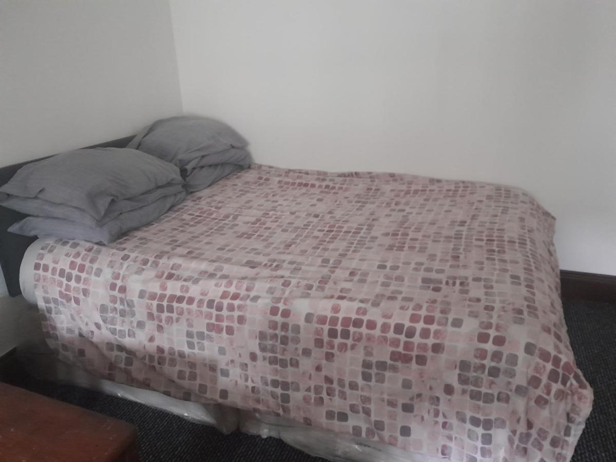 Апартаменти Lovely 1-Bed Studio In Лондон Екстер'єр фото