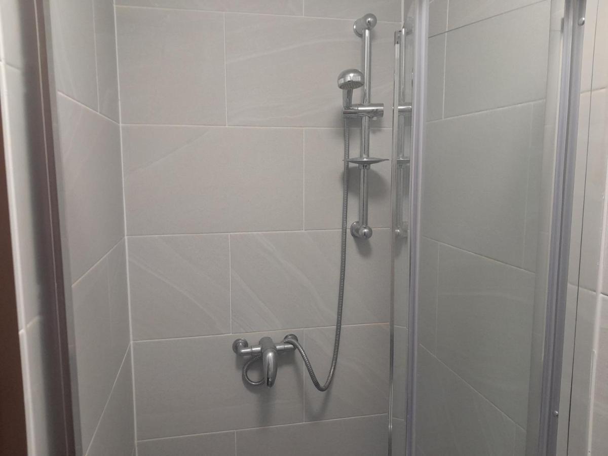 Апартаменти Lovely 1-Bed Studio In Лондон Екстер'єр фото