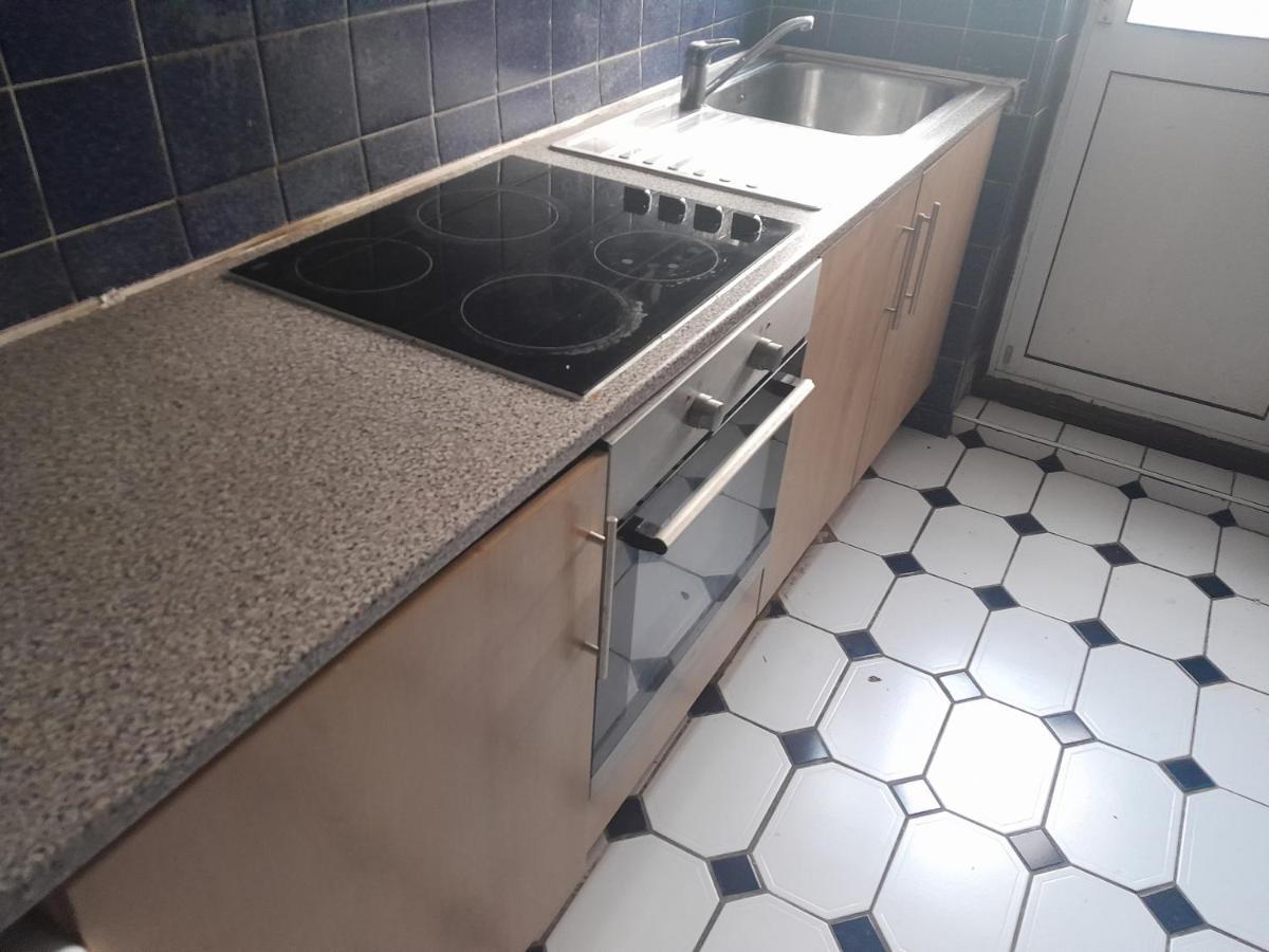 Апартаменти Lovely 1-Bed Studio In Лондон Екстер'єр фото