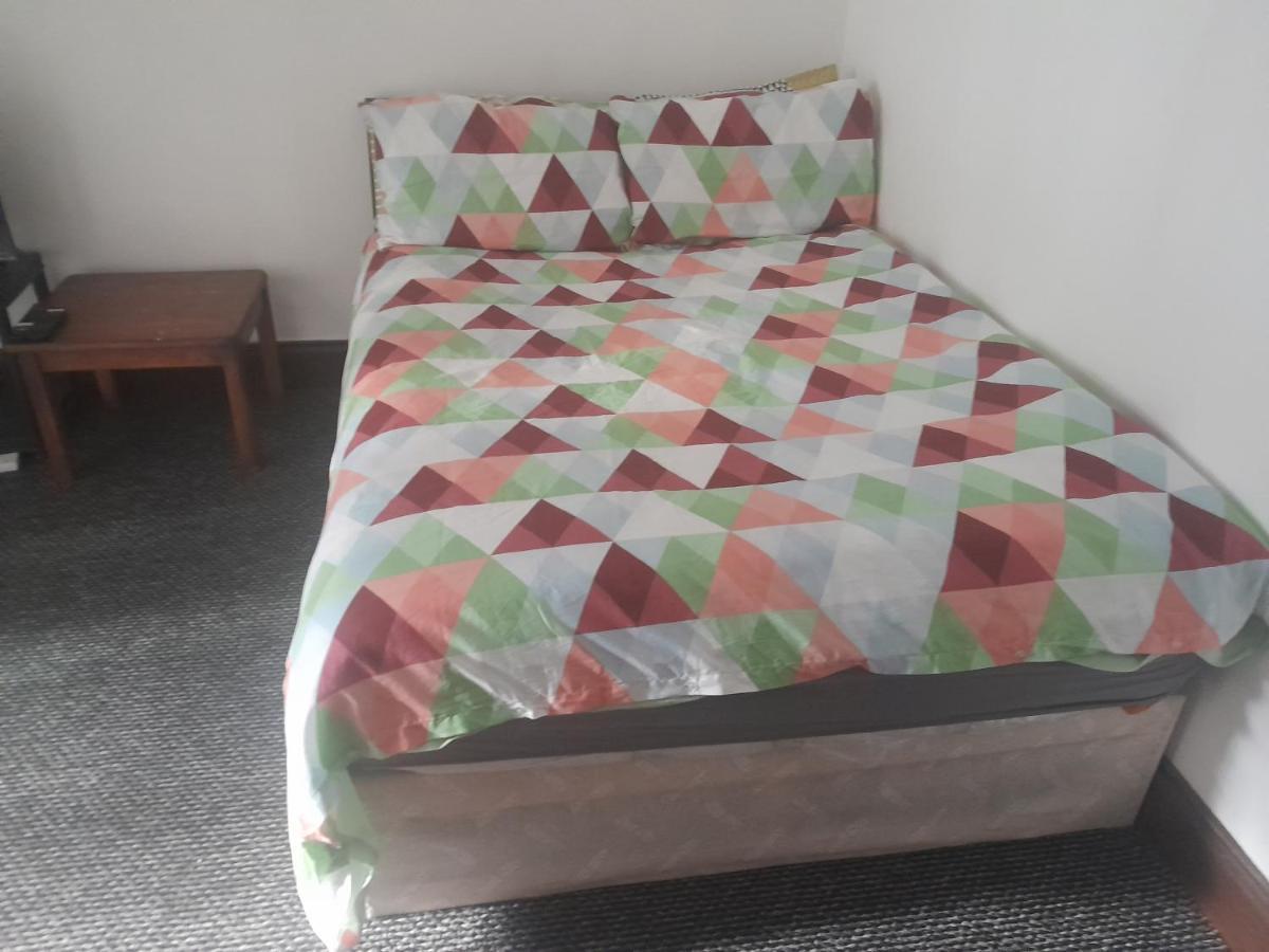 Апартаменти Lovely 1-Bed Studio In Лондон Екстер'єр фото