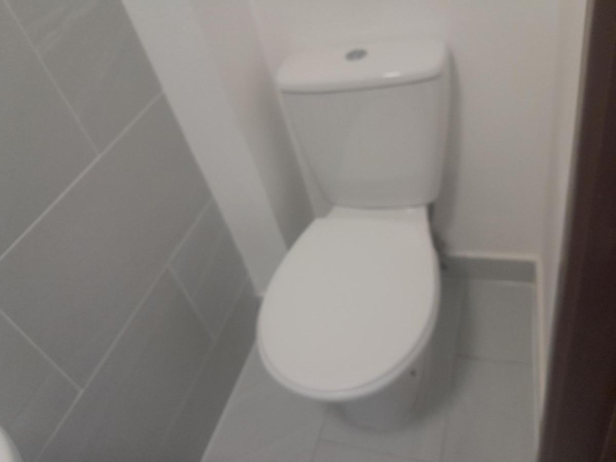 Апартаменти Lovely 1-Bed Studio In Лондон Екстер'єр фото